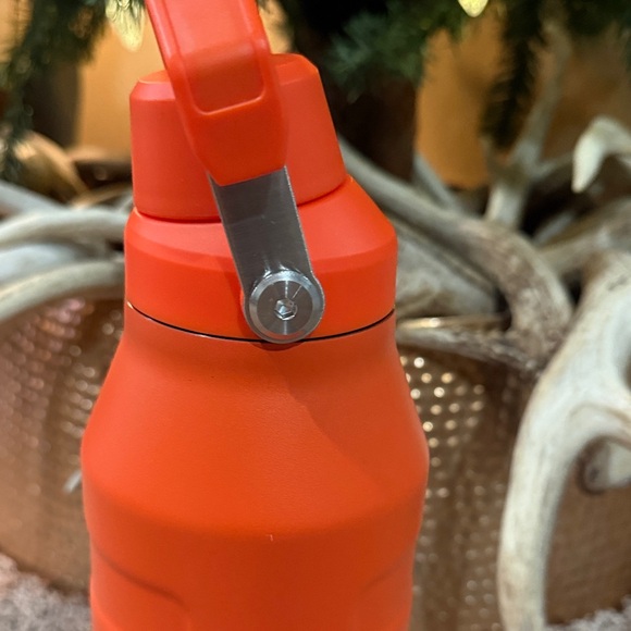 Stanley IceFlow Bold Orange Bottle - Picture 3 of 5
